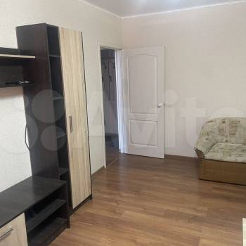 Сдается 1-комнатная квартира, 37 м²