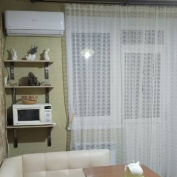 Продается 1-комнатная квартира, 37 м²