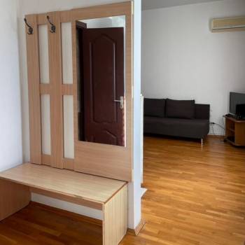 Сдается 1-комнатная квартира, 70 м²