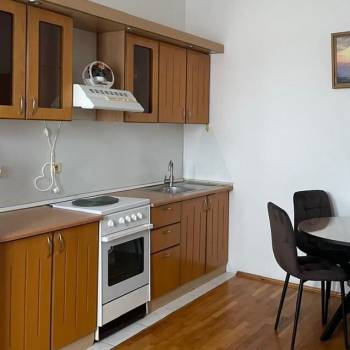 Сдается 1-комнатная квартира, 70 м²