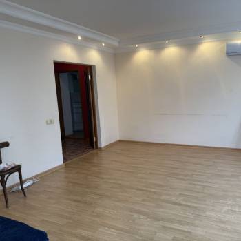 Продается 1-комнатная квартира, 46,7 м²