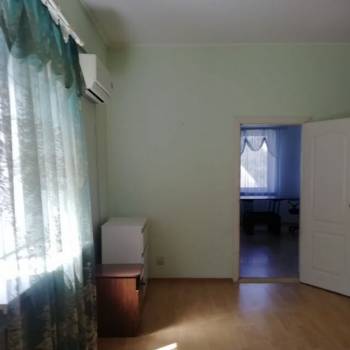 Сдается 2-х комнатная квартира, 76 м²