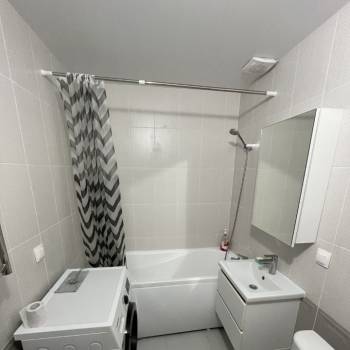 Сдается 1-комнатная квартира, 40 м²