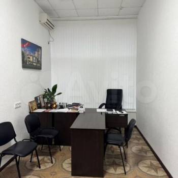 Продается Нежилое помещение, 110 м²