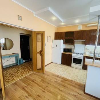 Продается 1-комнатная квартира, 51 м²