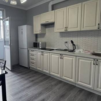 Сдается 1-комнатная квартира, 42 м²