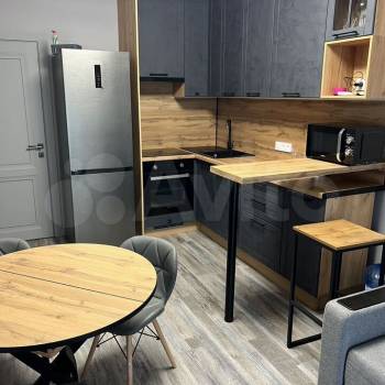 Сдается 1-комнатная квартира, 42 м²