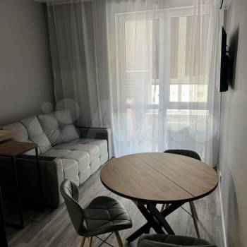 Сдается 1-комнатная квартира, 42 м²