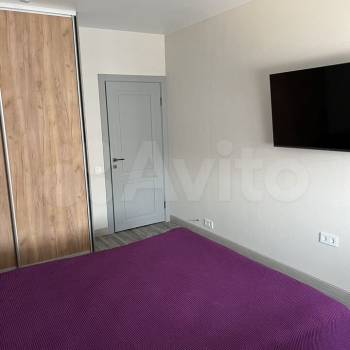 Сдается 1-комнатная квартира, 42 м²