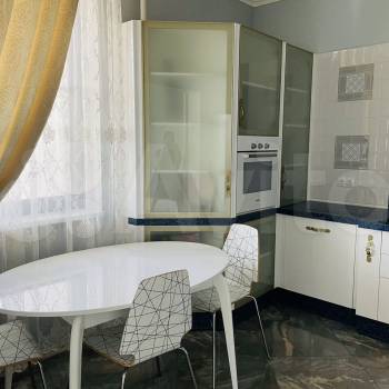 Продается 2-х комнатная квартира, 82 м²