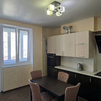 Сдается 1-комнатная квартира, 44 м²