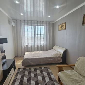 Сдается 1-комнатная квартира, 46 м²