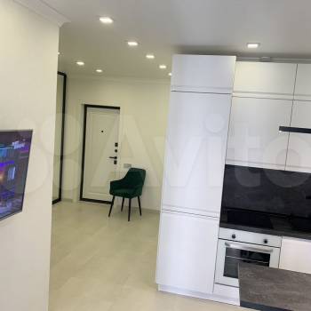 Продается 1-комнатная квартира, 42 м²