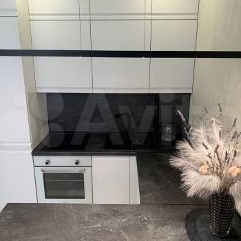 Продается 1-комнатная квартира, 42 м²