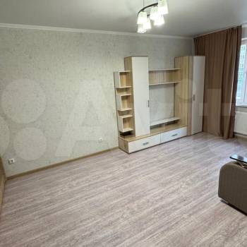 Сдается 1-комнатная квартира, 39 м²