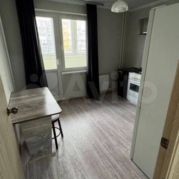 Сдается 1-комнатная квартира, 39 м²