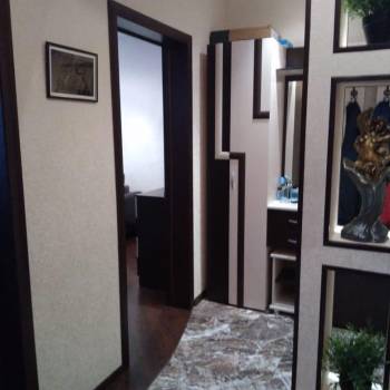 Продается 1-комнатная квартира, 42 м²