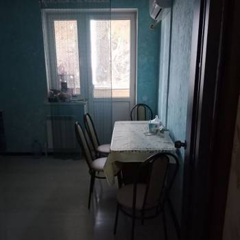 Продается 1-комнатная квартира, 42 м²