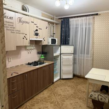 Сдается 1-комнатная квартира, 37 м²