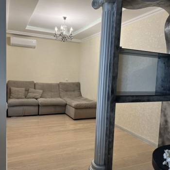 Сдается 1-комнатная квартира, 46,7 м²