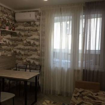 Продается 1-комнатная квартира, 45 м²