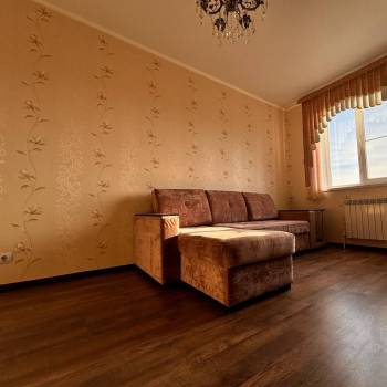 Сдается 1-комнатная квартира, 38 м²