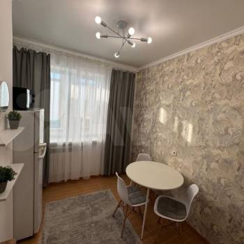 Продается 1-комнатная квартира, 39 м²