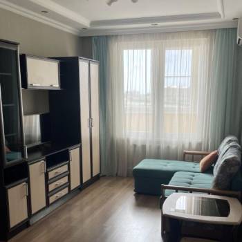 Сдается 1-комнатная квартира, 39 м²