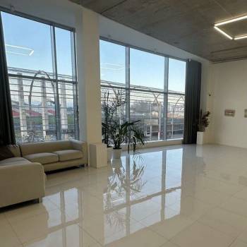 Сдается Нежилое помещение, 370 м²