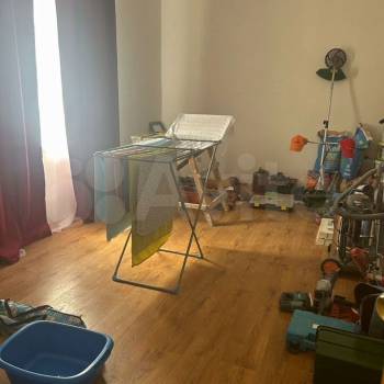 Продается Многокомнатная квартира, 81 м²