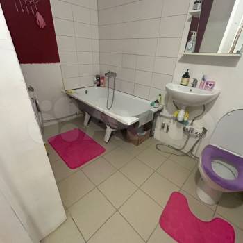 Продается Многокомнатная квартира, 81 м²