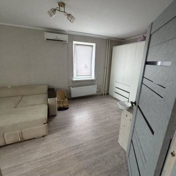 Продается 1-комнатная квартира, 38 м²