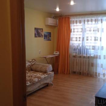 Продается 1-комнатная квартира, 35 м²