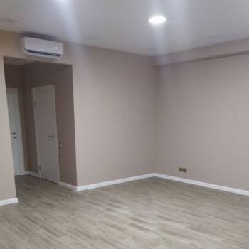 Продается Нежилое помещение, 107 м²