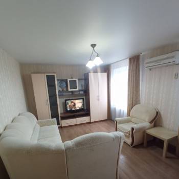 Продается 1-комнатная квартира, 37 м²