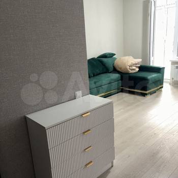 Сдается 1-комнатная квартира, 50 м²