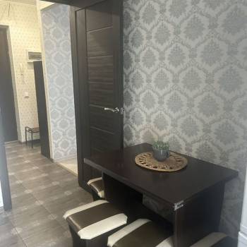 Сдается 1-комнатная квартира, 340 м²