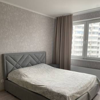 Сдается 1-комнатная квартира, 42 м²