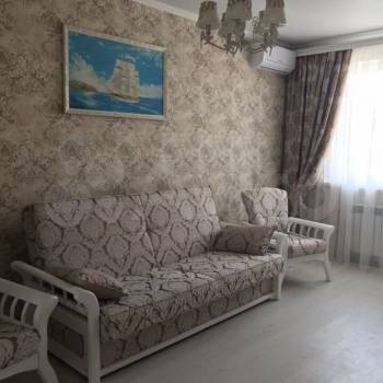 Сдается 1-комнатная квартира, 42 м²