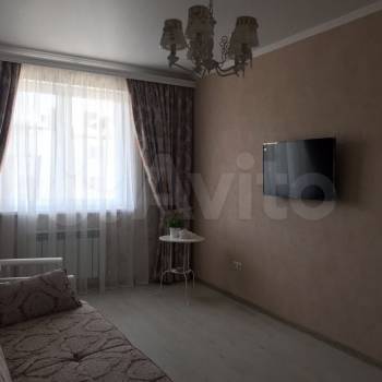 Сдается 1-комнатная квартира, 42 м²