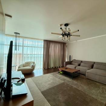 Продается 3-х комнатная квартира, 105,3 м²