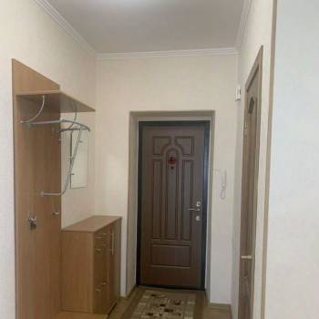 Продается 1-комнатная квартира, 35 м²
