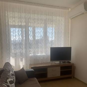 Продается 1-комнатная квартира, 35 м²