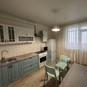 Сдается 1-комнатная квартира, 39 м²