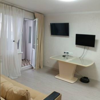 Продается 1-комнатная квартира, 45 м²