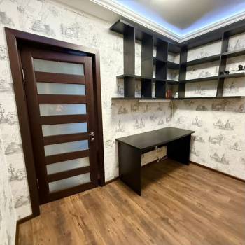 Продается 2-х комнатная квартира, 80 м²