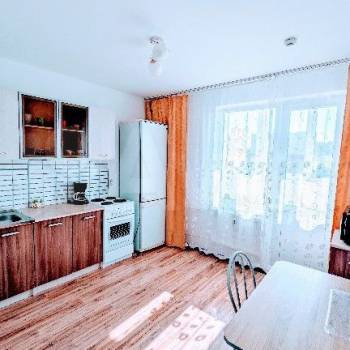 Сдается 1-комнатная квартира, 42 м²