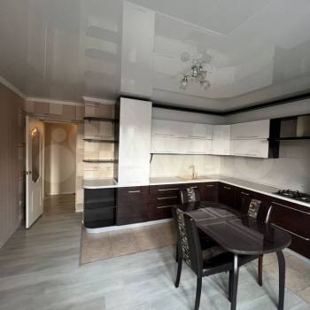 Сдается 1-комнатная квартира, 54 м²