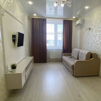 Сдается 1-комнатная квартира, 42 м²