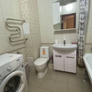 Сдается 1-комнатная квартира, 42 м²